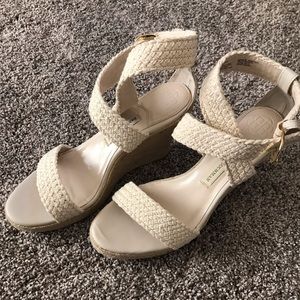 Dana Buchman off white espadrille wedges size 9.5